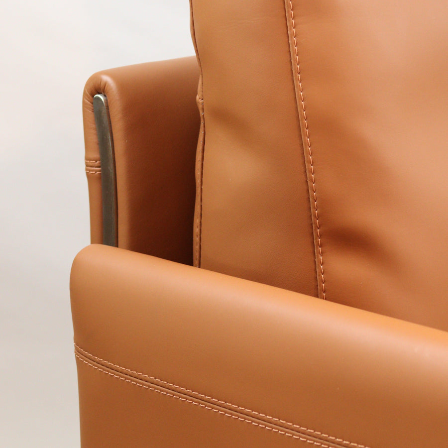 Munich Leather Hinge Chair