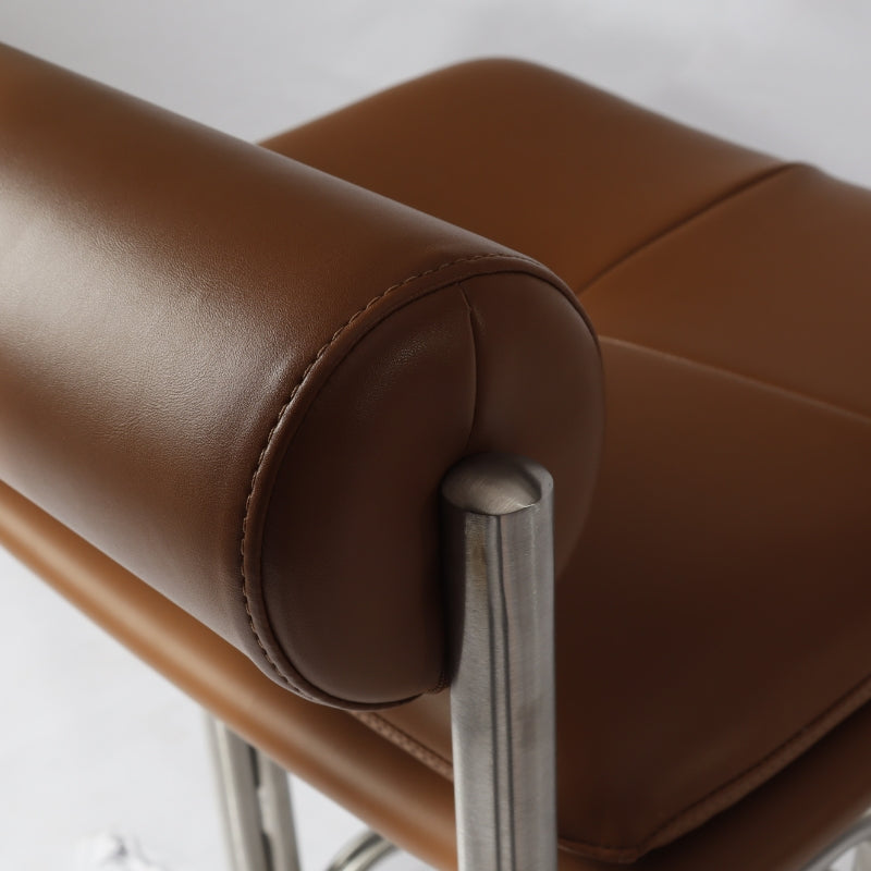 Saddle Barstool