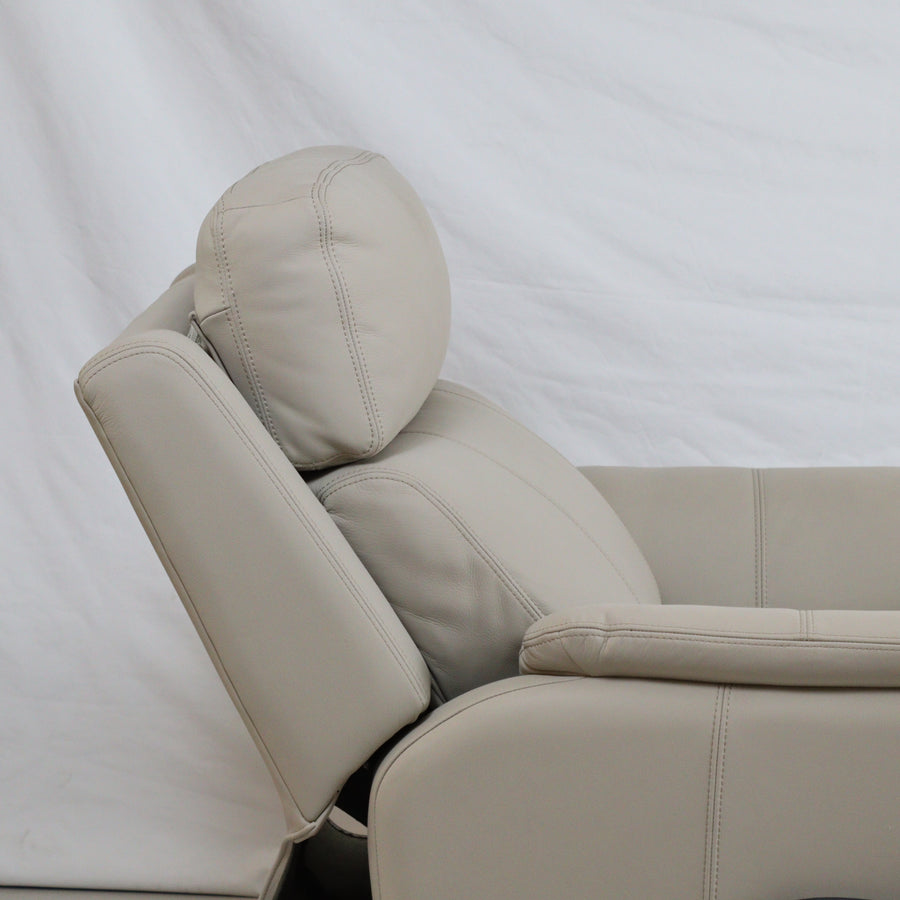 Eterna Motion Lift Recliner