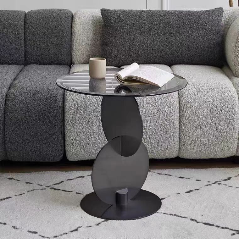 Finestra Side Table