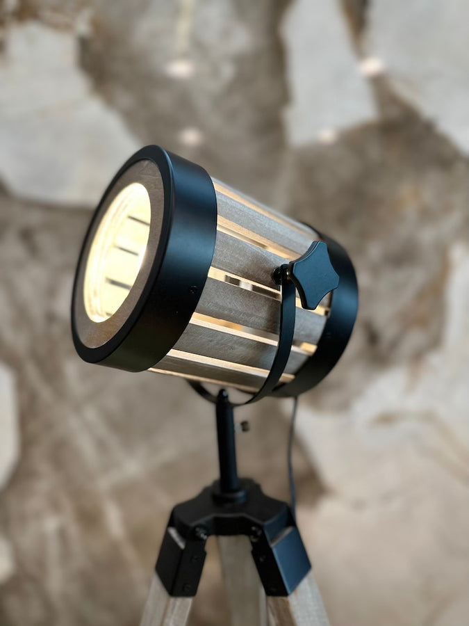 Triton Tripod Lamp Wooden