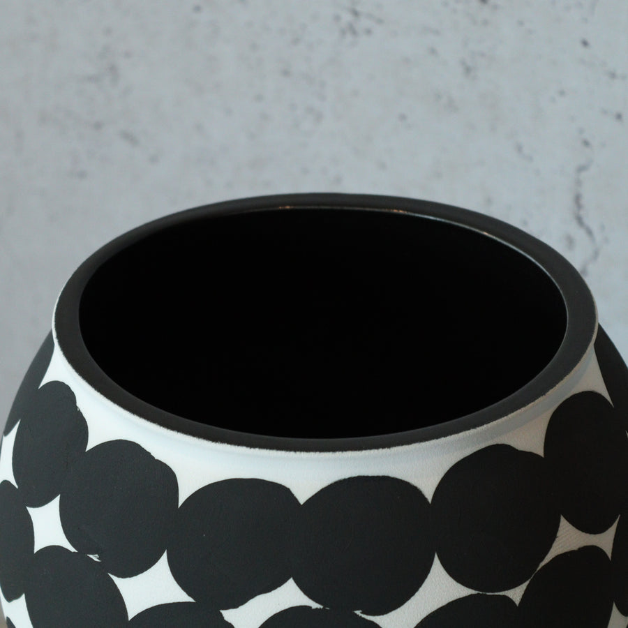 Shadow Pattern Vase