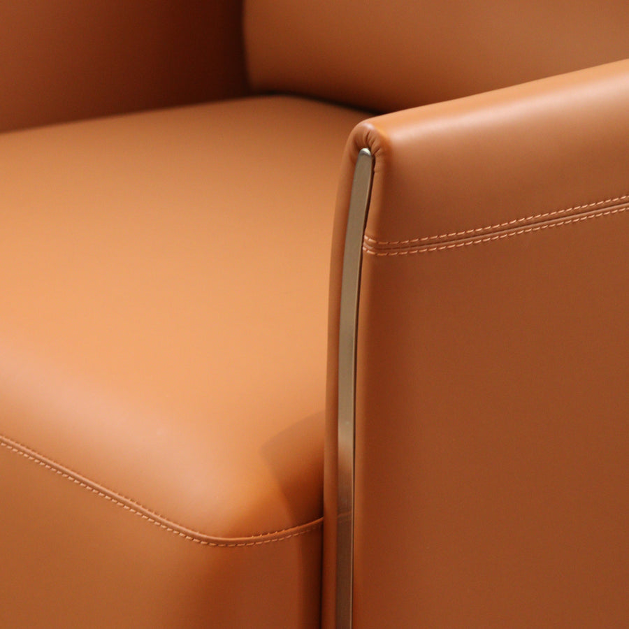 Munich Leather Hinge Chair