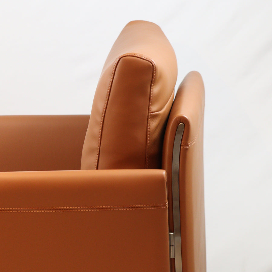 Munich Leather Hinge Chair