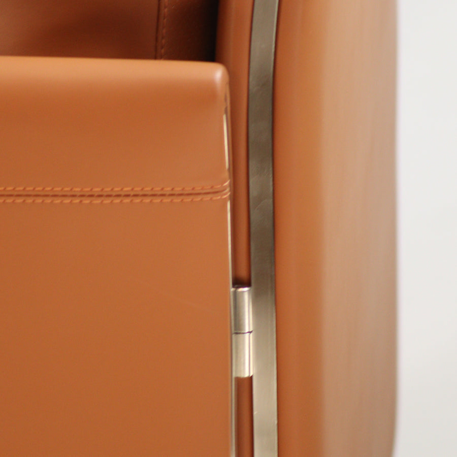 Munich Leather Hinge Chair