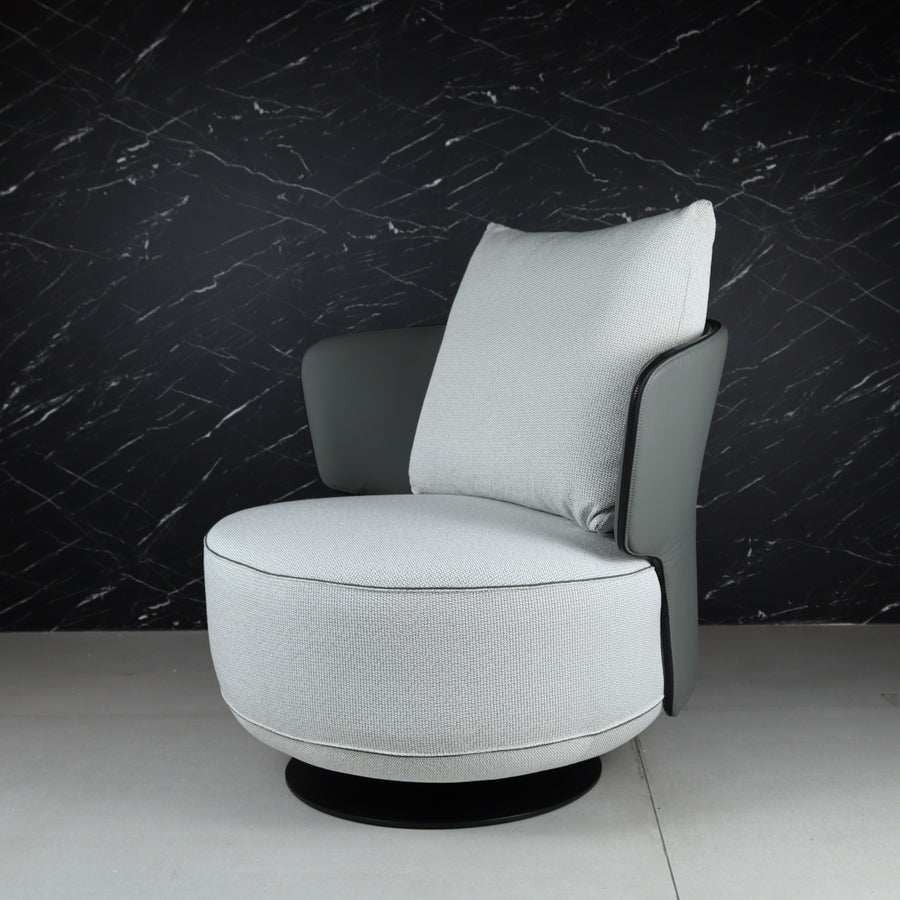 Manhattan Swivel Chair