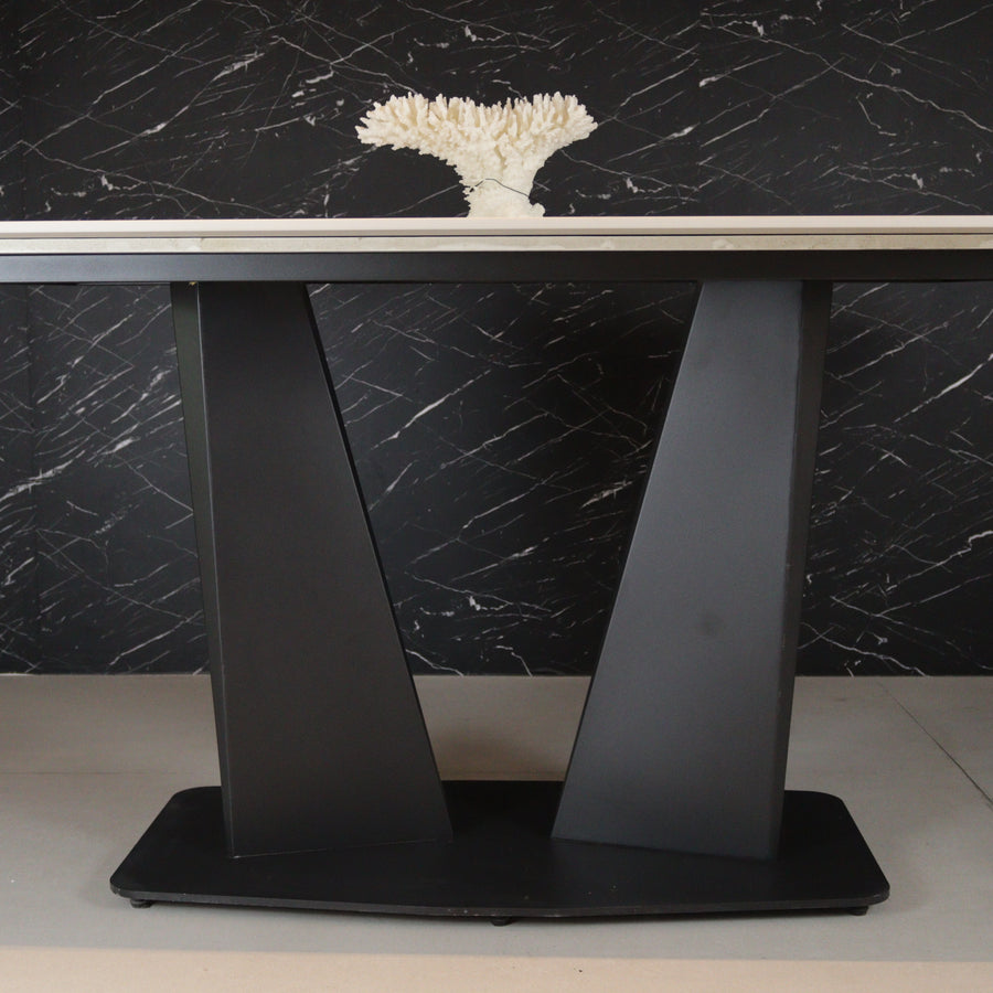 Rodrigo Contemporary Dining Table